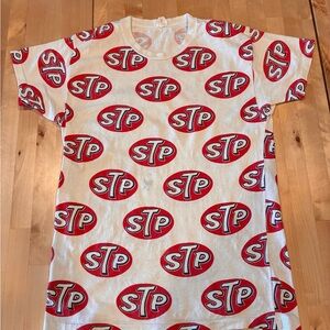 Vintage 60s STP Logos Hot Rod Car Club NHRA Drag Race Oil Pop Art T-Shirt
